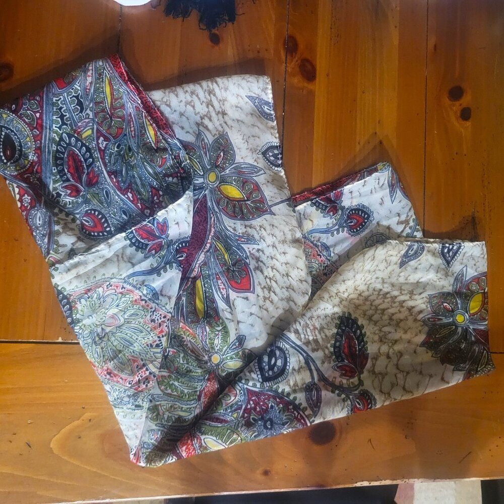 Beautiful Floral/Paisley Infinity Scarf - Picture 6 of 6
